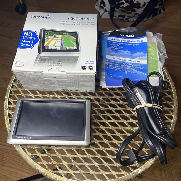 Garmin nuvi 1450LMT 5-Inch Portable GPS Navigator with Lifetime Map & Traffic - Picture 1 of 9